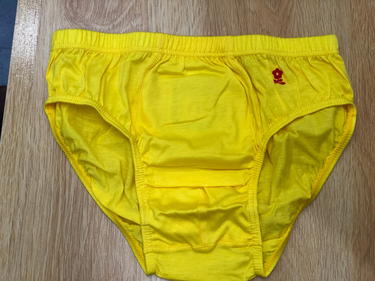 02款男裝三角型內褲-黃色